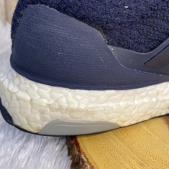 Adidas Ultra Boost 4.0 - Picture 13 of 14
